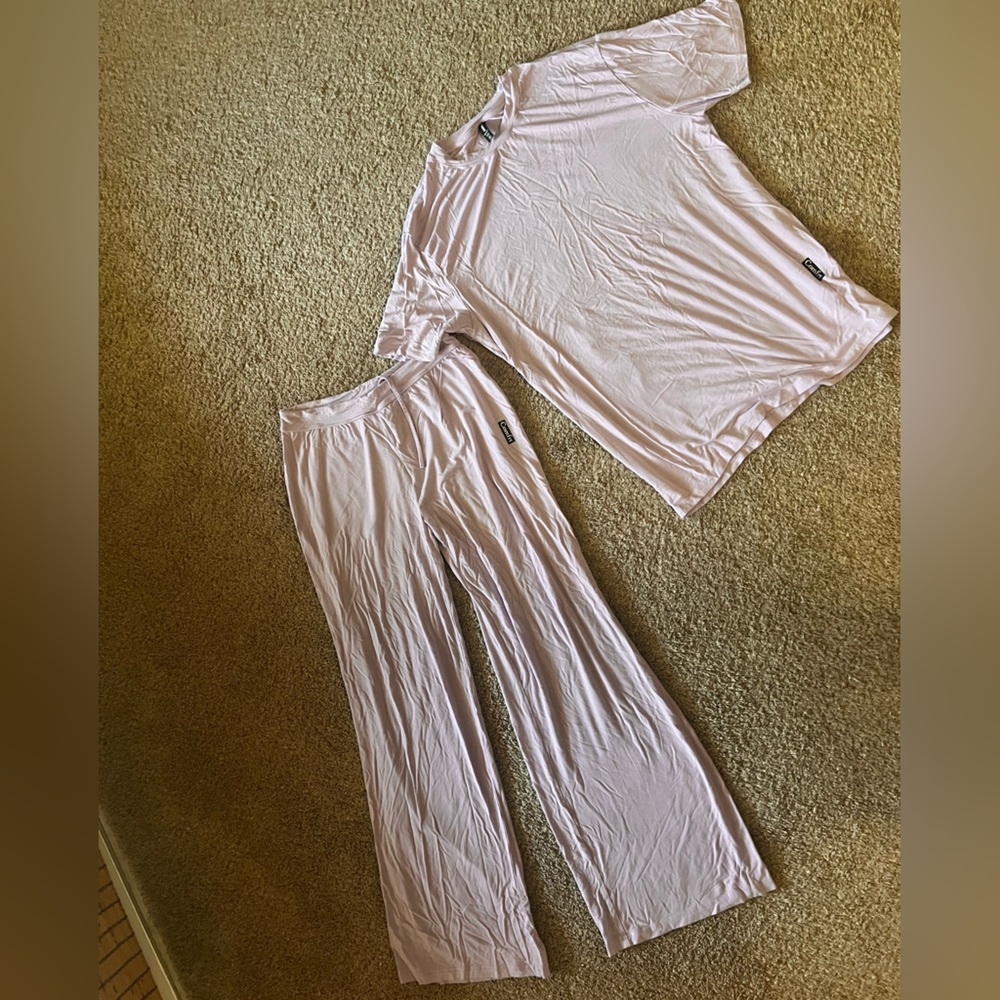 Women's Light Pink Pajama Set - Short Sleeve Top & Wide-Leg Pants